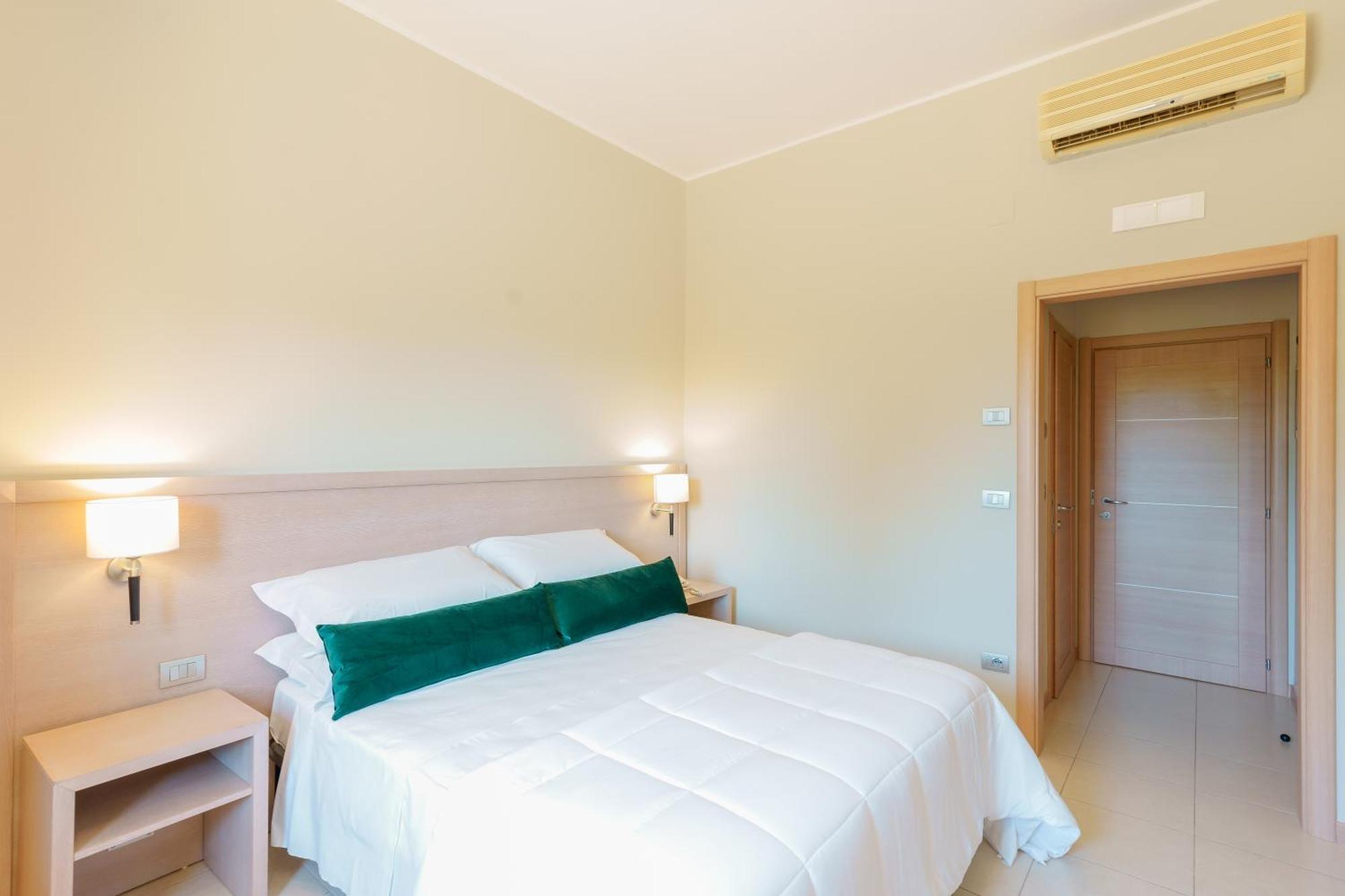 Dimora Lucia Hotel Martina Franca Exterior photo